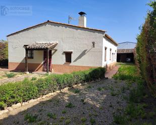 Außenansicht von Haus oder Chalet zum verkauf in Cevico de la Torre mit Heizung, Abstellraum und Alarm