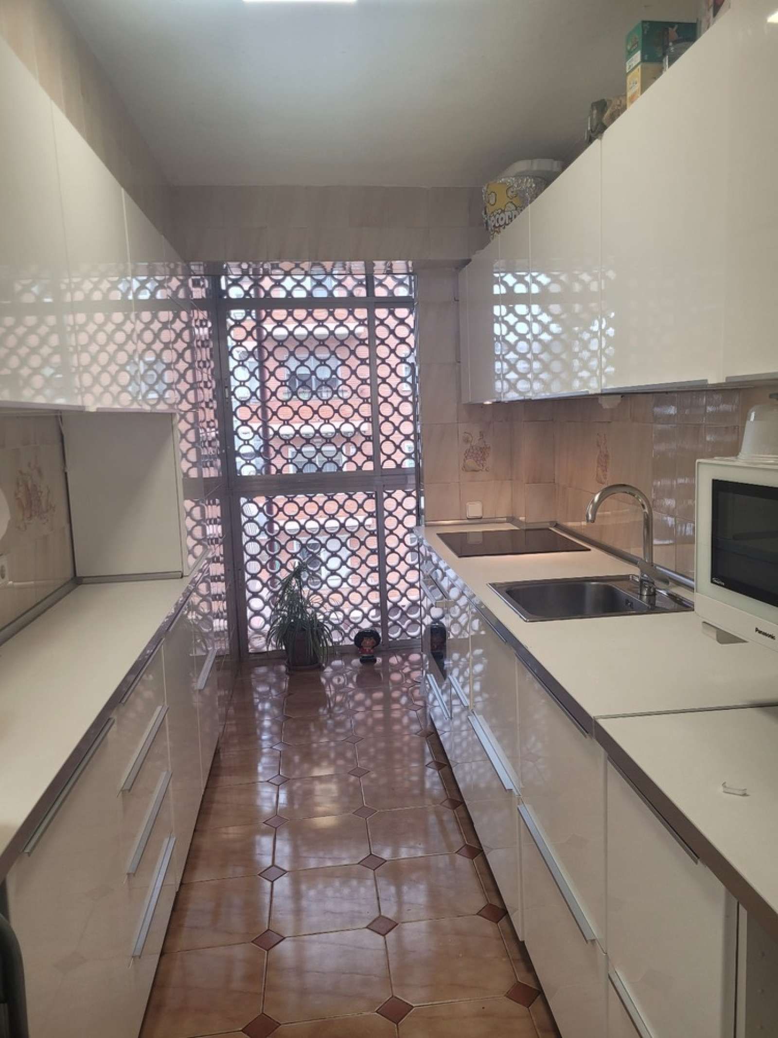 Cuina de Pis per a compartir en  Madrid Capital amb Aire condicionat i Terrassa