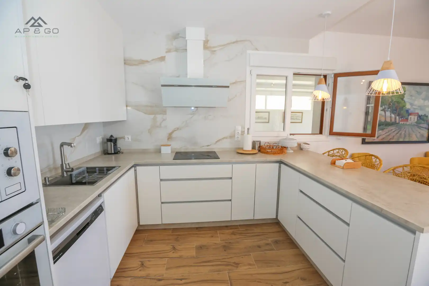 Cuina de Casa o xalet de lloguer en Almuñécar amb Aire condicionat, Jardí privat i Terrassa