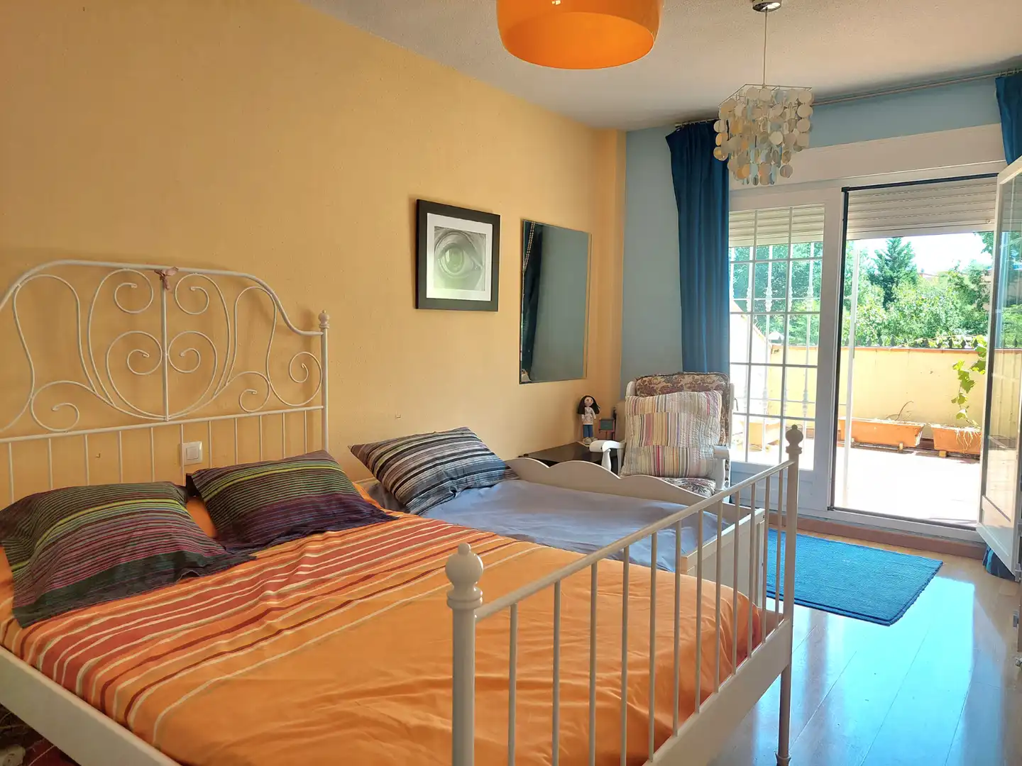 Habitación de Casa adosada en venta en Rivas-Vaciamadrid con Aire acondicionado, Calefacción y Jardín privado