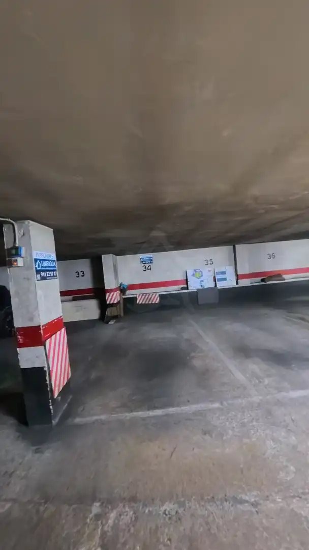 Parking de Garaje en venta en  Logroño