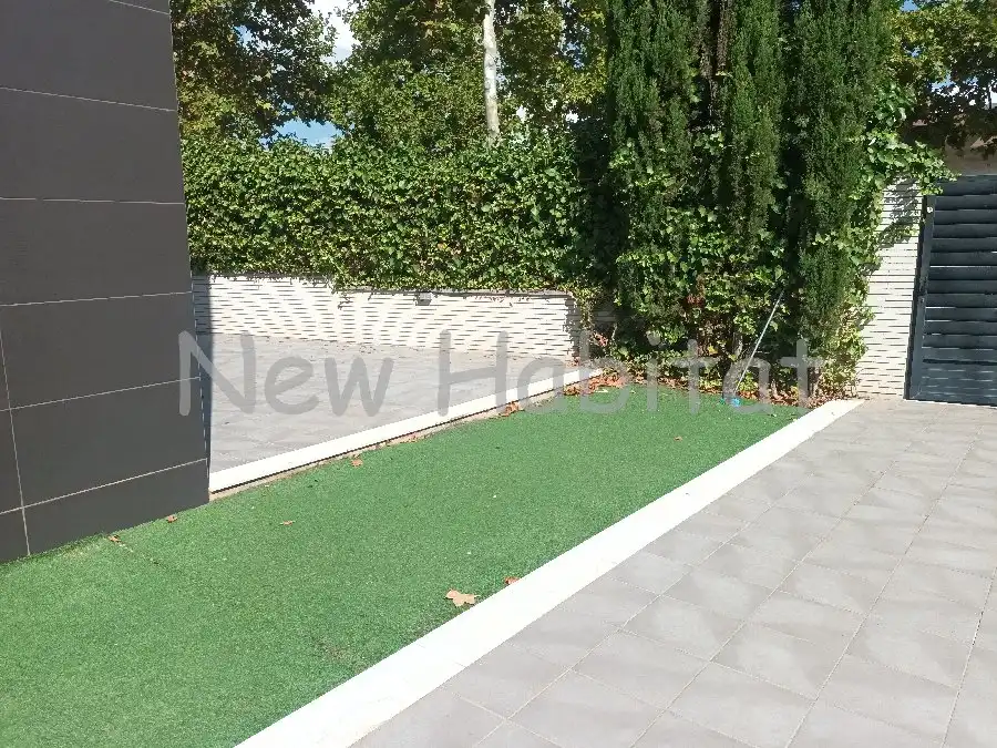 Terraza de Casa adosada en venta en Castellón de la Plana / Castelló de la Plana con Aire acondicionado, Jardín privado y Terraza