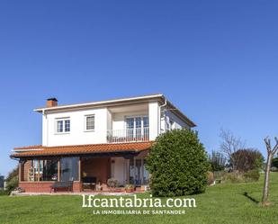 Vista exterior de Casa o xalet en venda en Santander amb Calefacció, Jardí privat i Terrassa