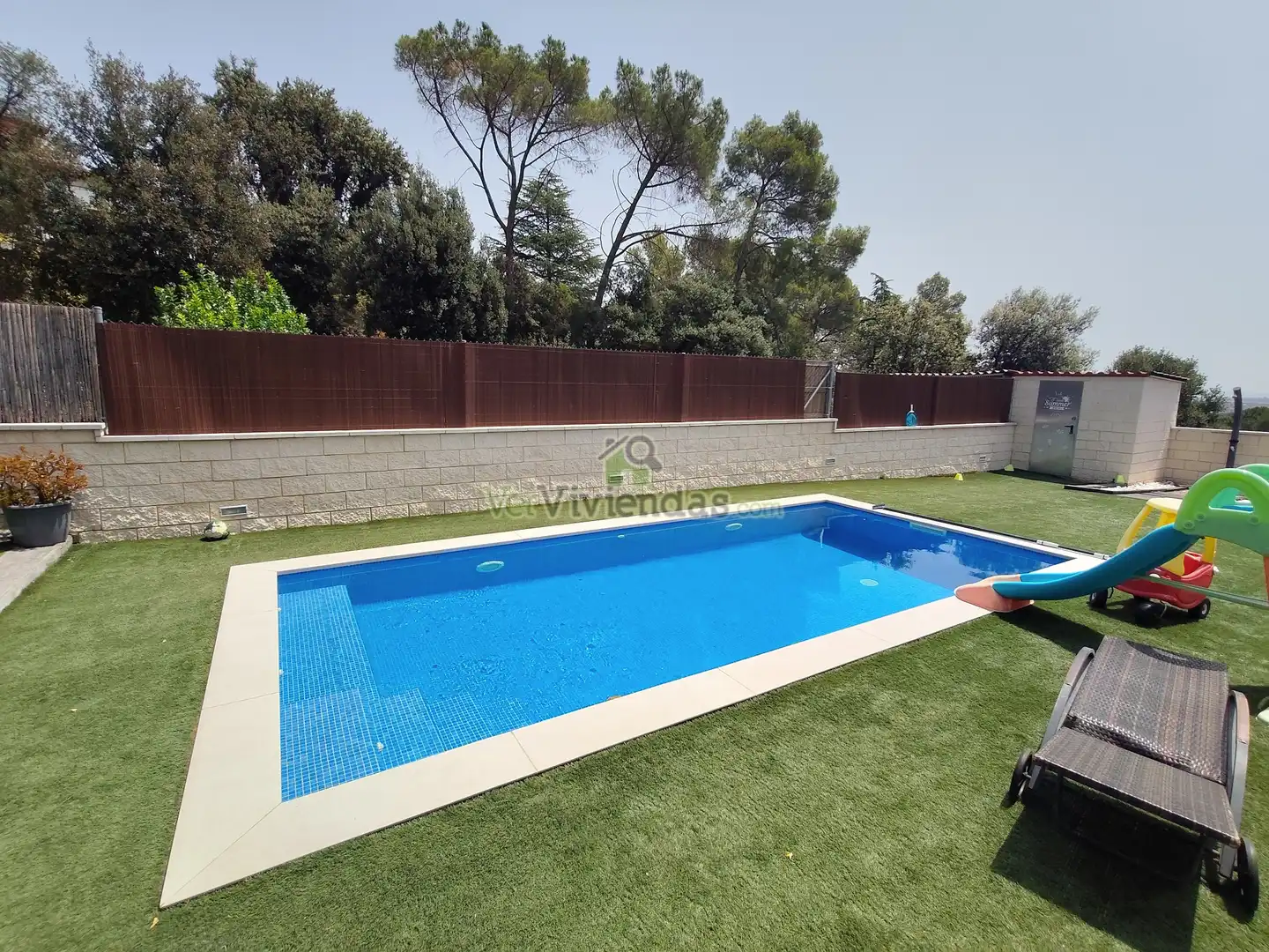 Piscina de Casa adosada en venda en Castellar del Vallès amb Calefacció, Jardí privat i Terrassa