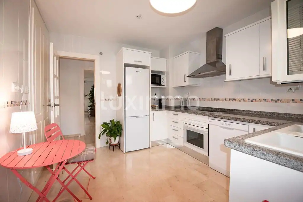 Küche von Erdgeschoss zum Verkauf in Altea mit Klimaanlage, Privatgarten und Terrasse