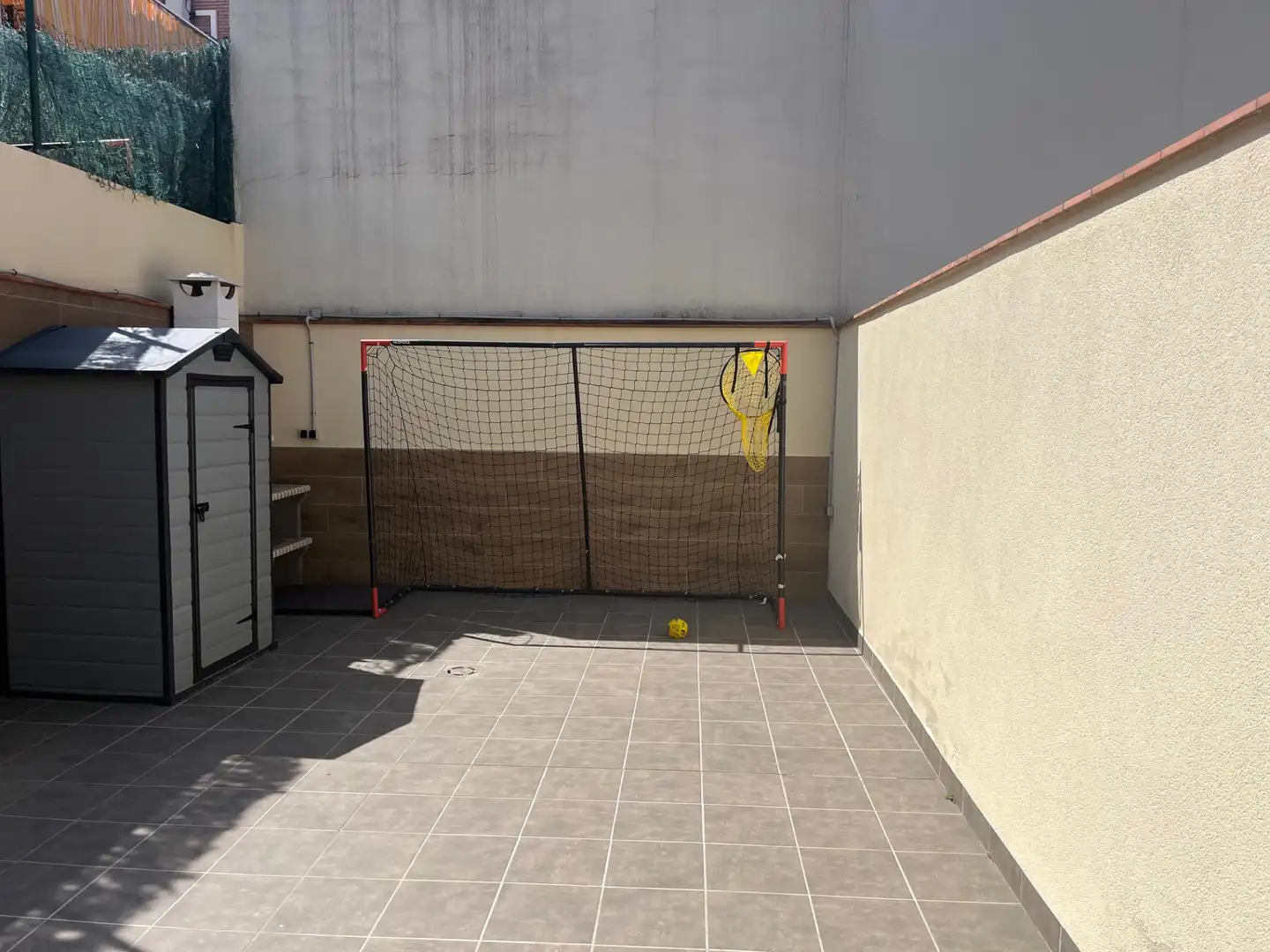 Aparcament de Casa adosada en venda en Terrassa amb Aire condicionat, Calefacció i Terrassa
