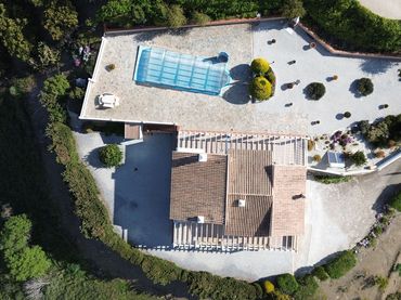 Casa rústica con piscina en venta en frigiliana