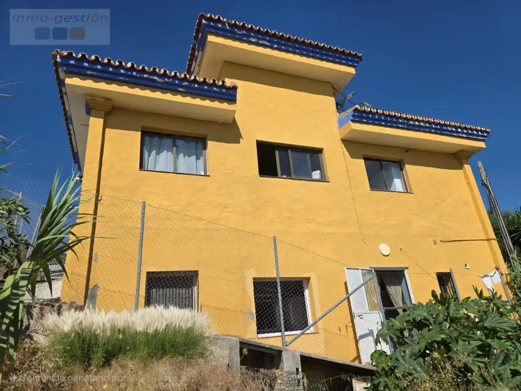 Exterior view of Office for sale in Manilva