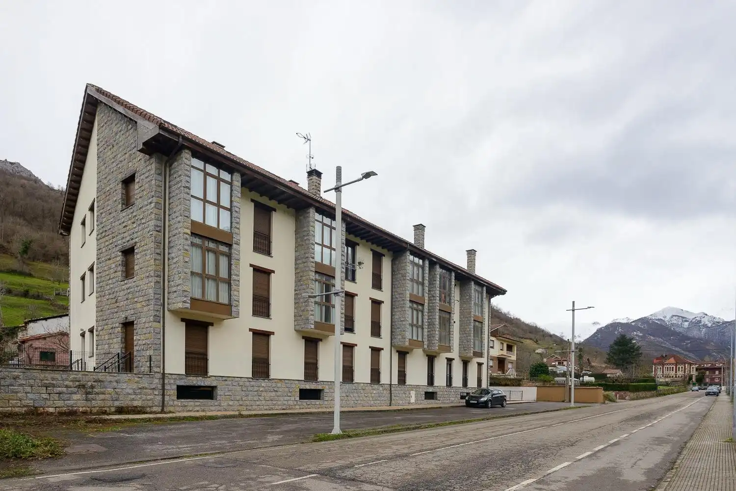 Vista exterior de Piso en venta en Aller con Calefacción, Trastero y Amueblado