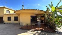 Vista exterior de Casa o xalet en venda en Calonge amb Aire condicionat, Terrassa i Piscina