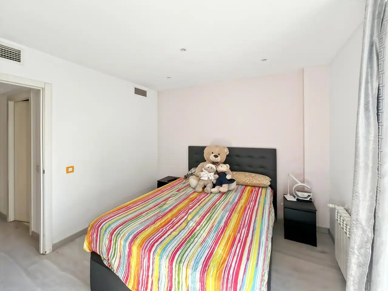 Bedroom of Flat for sale in Madrid  with Air Conditioner, Heating and Storage room