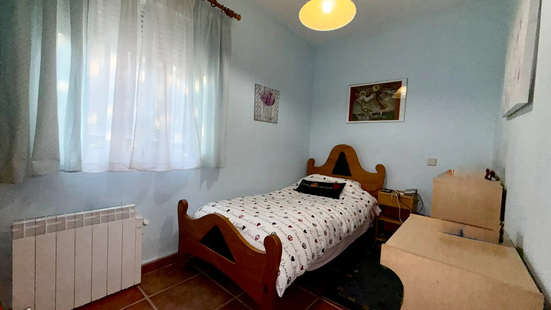 Dormitori de Casa o xalet en venda en Villa del Prado amb Aire condicionat, Calefacció i Jardí privat