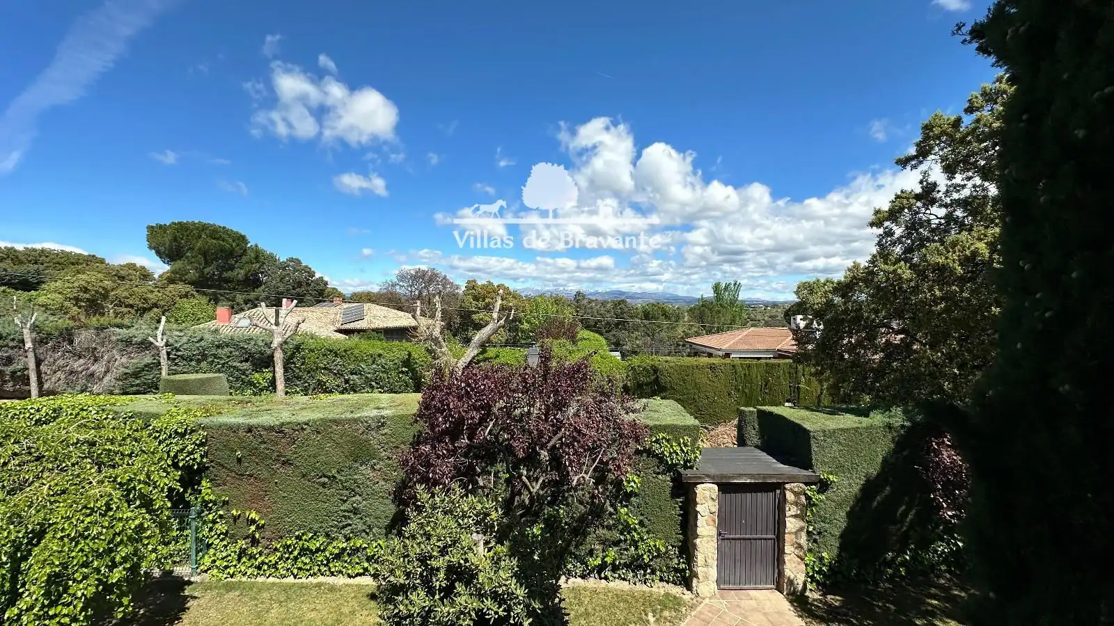 Exterior view of Houses for sale in Villanueva de la Cañada  with Air Conditioner, Heating and Parquet flooring