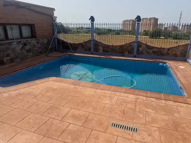 Piscina de Casa o chalet en venta en Terrassa con Aire acondicionado, Calefacción y Jardín privado