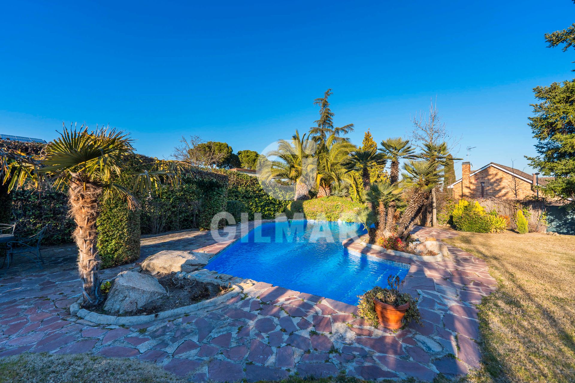 Garden of Single-family semi-detached for sale in La Moraleja  with Air Conditioner, Heating and Private garden