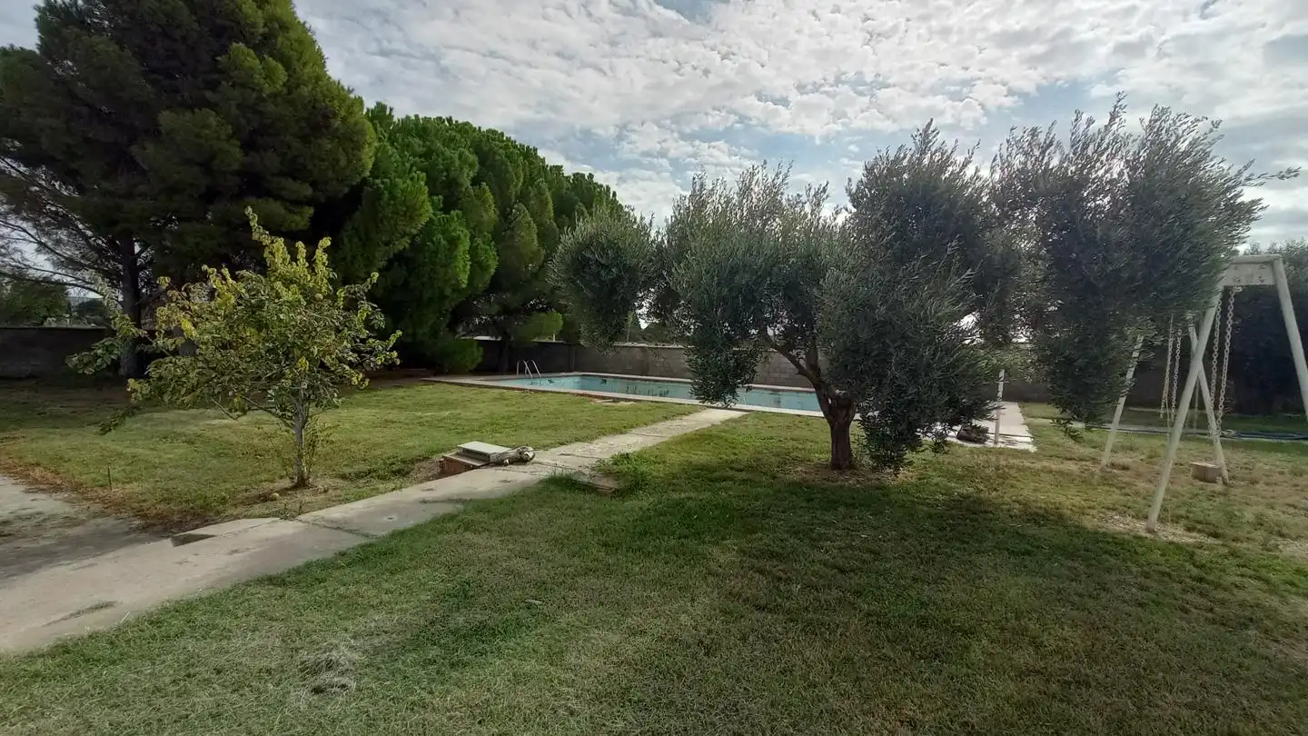 Piscina de Casa o chalet en venta en Pinseque con Calefacción, Jardín privado y Piscina