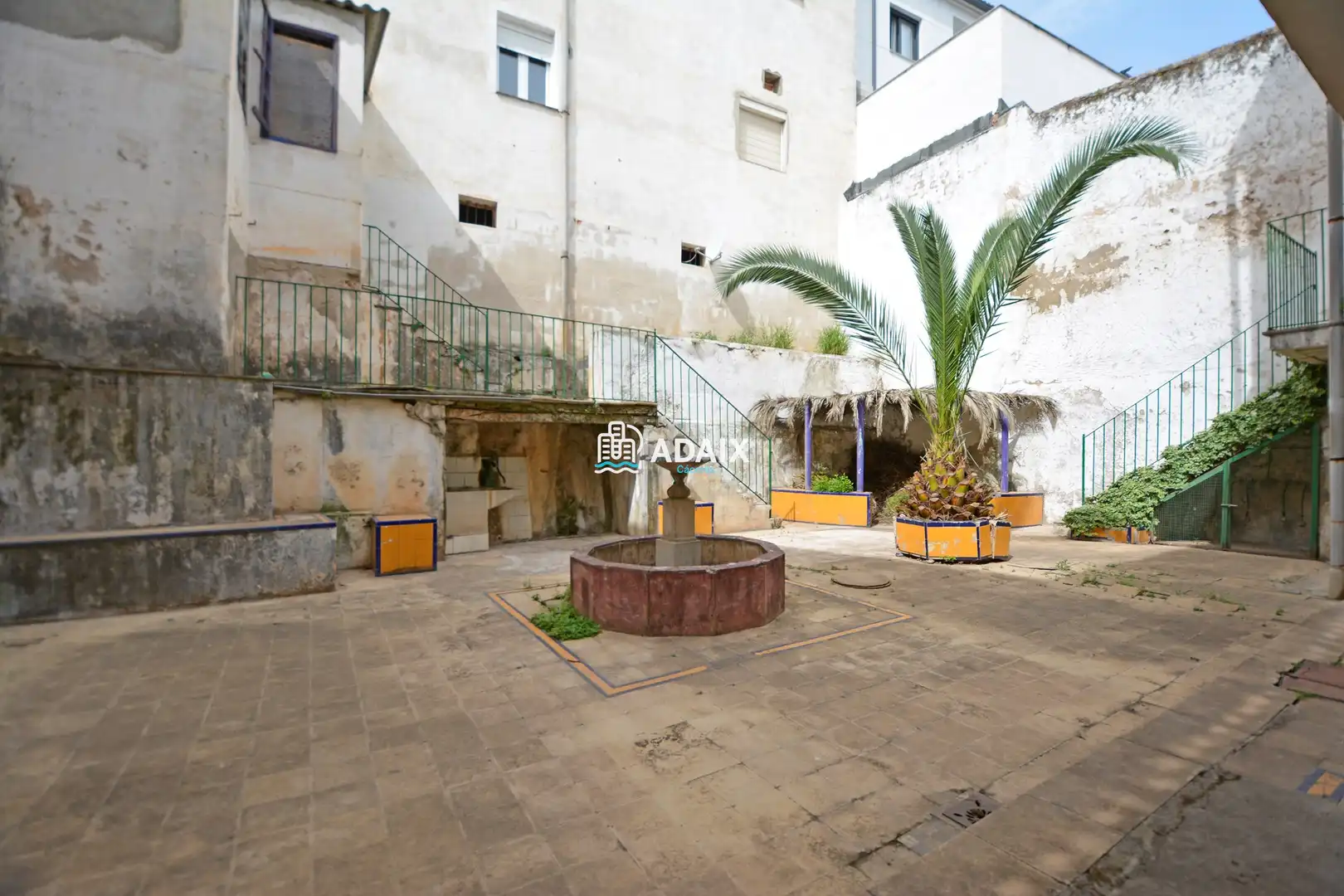 Exterior view of Buildings for sale in Cáceres