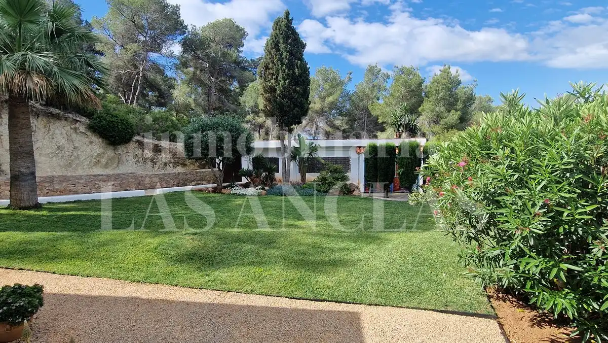 Casa aparellada amb piscina en venda a Santa Eulària, imagen 4