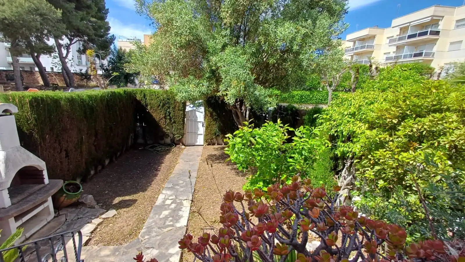 Jardí de Casa adosada en venda en Roda de Berà amb Jardí privat i Alarma