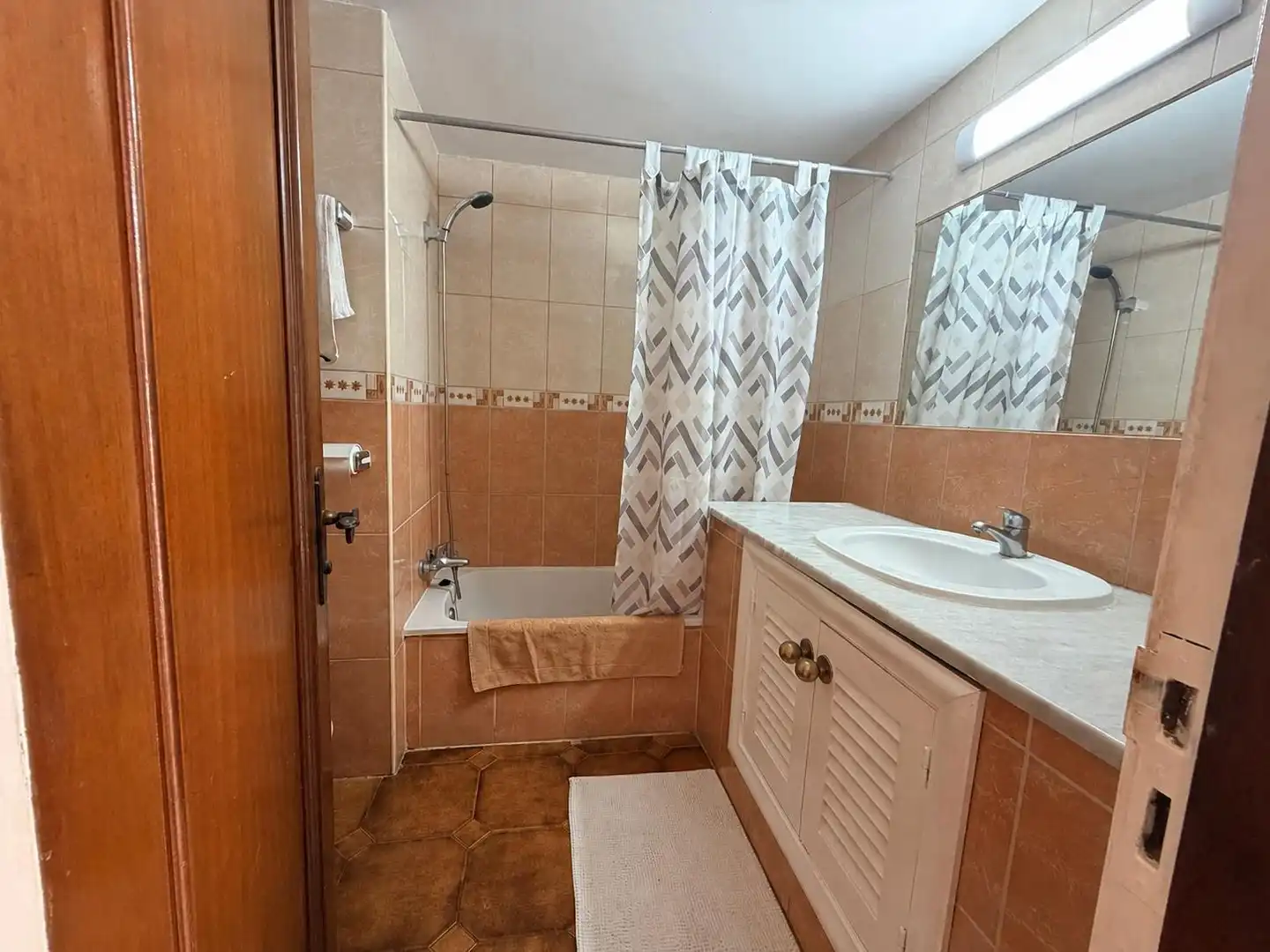 Bathroom of Study for sale in Adeje  with Air Conditioner, Furnished and Oven