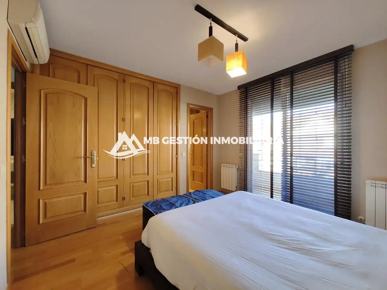 Detached homes for sale in Calle de Luarca, La Serna
