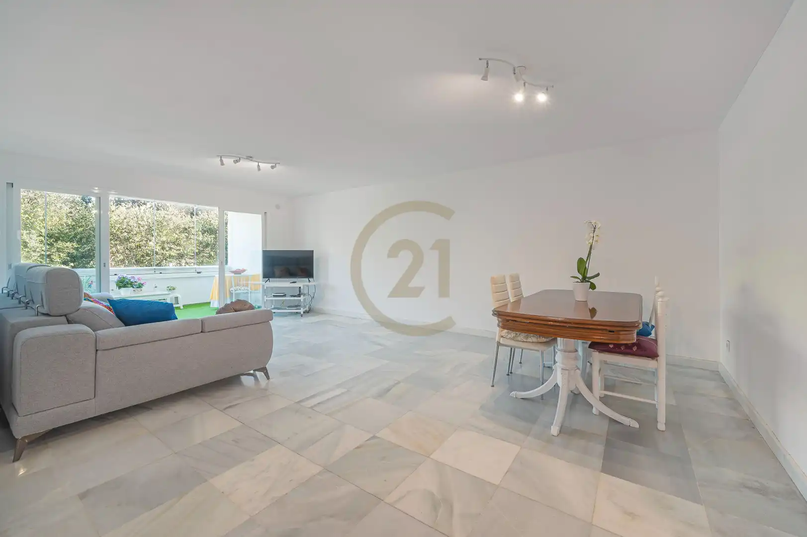 Piso en venta en Nueva Andalucía centro