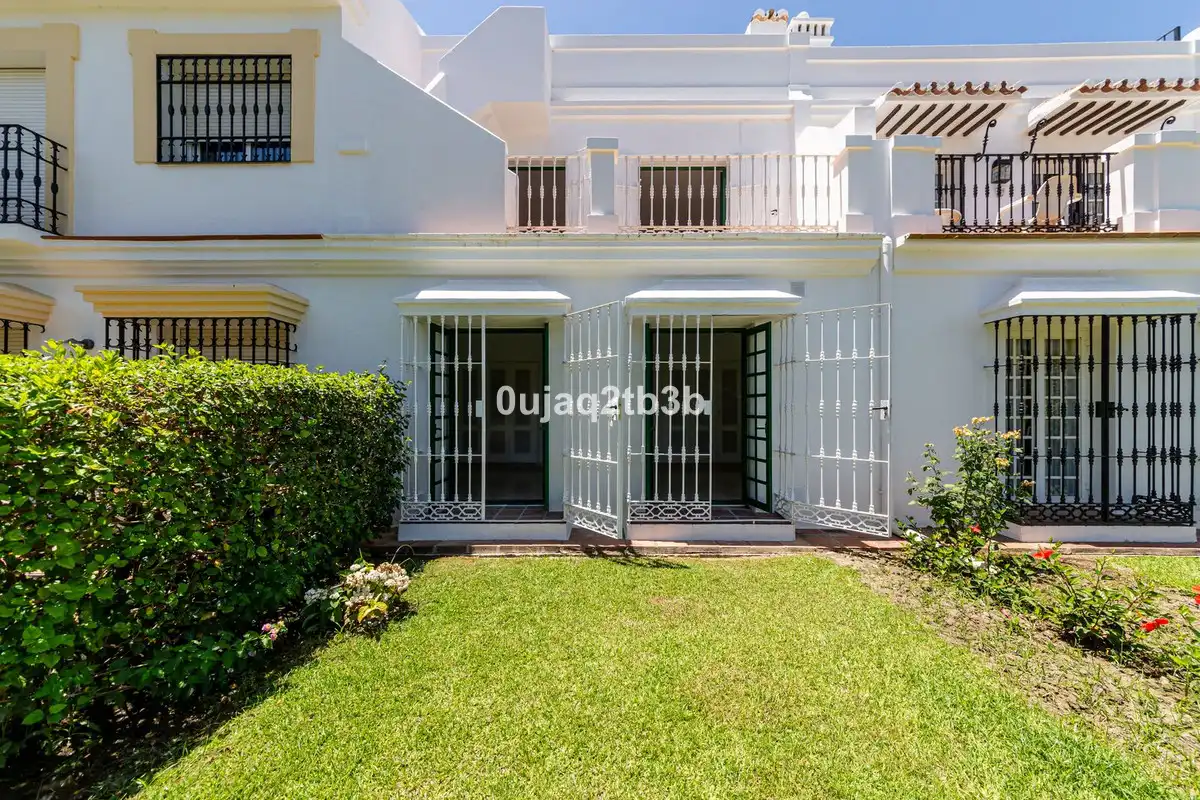 Exterior view of Detached homes for rent in Marbella  with Air Conditioner, Private garden and Terrace