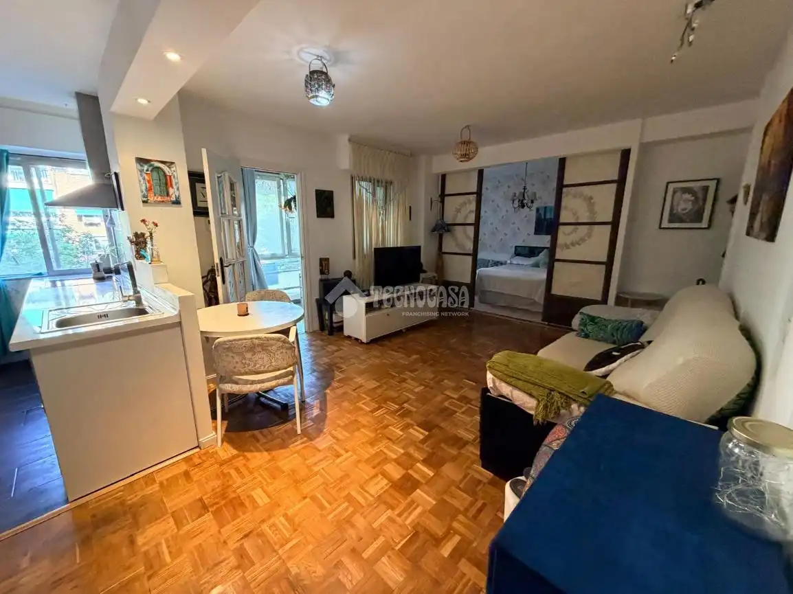 Sala d'estar de Pis en venda en Madrid amb Calefacció