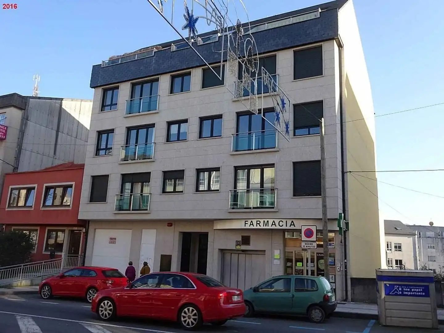 Local comercial en alquiler en Avenida Fisterra 215