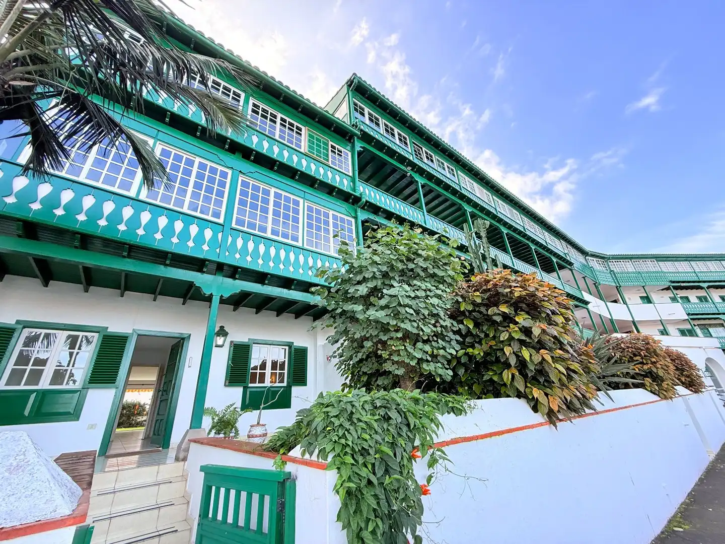 Vista exterior de Apartamento en venta en Puerto de la Cruz con Terraza y Piscina comunitaria