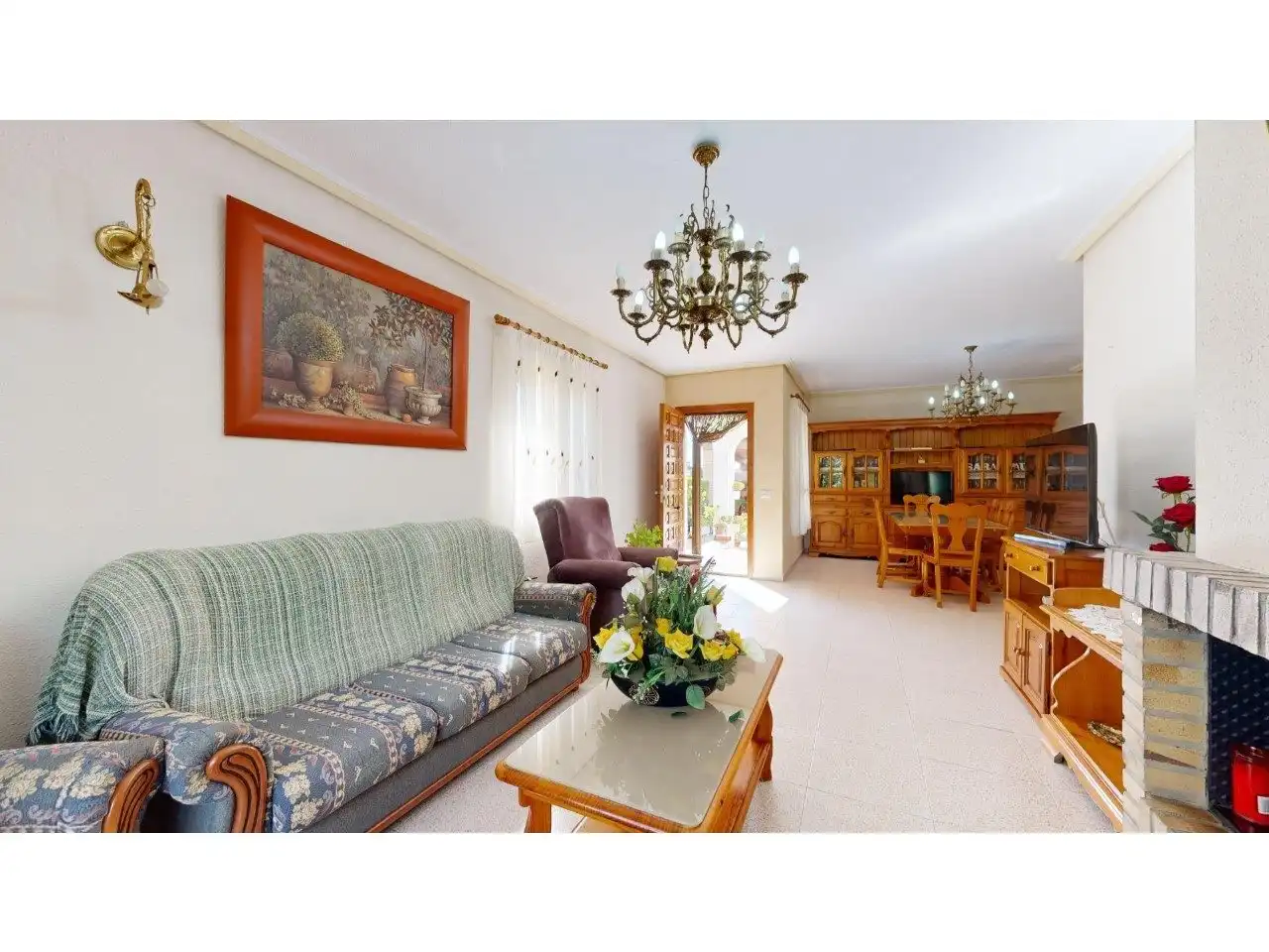 Sala de estar de Casa adosada en venta en Torrent con Aire acondicionado, Calefacción y Jardín privado