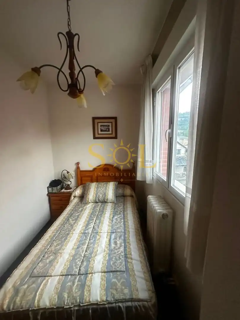 Habitación de Piso en venta en La Pola de Gordón  con Calefacción, Parquet y Amueblado