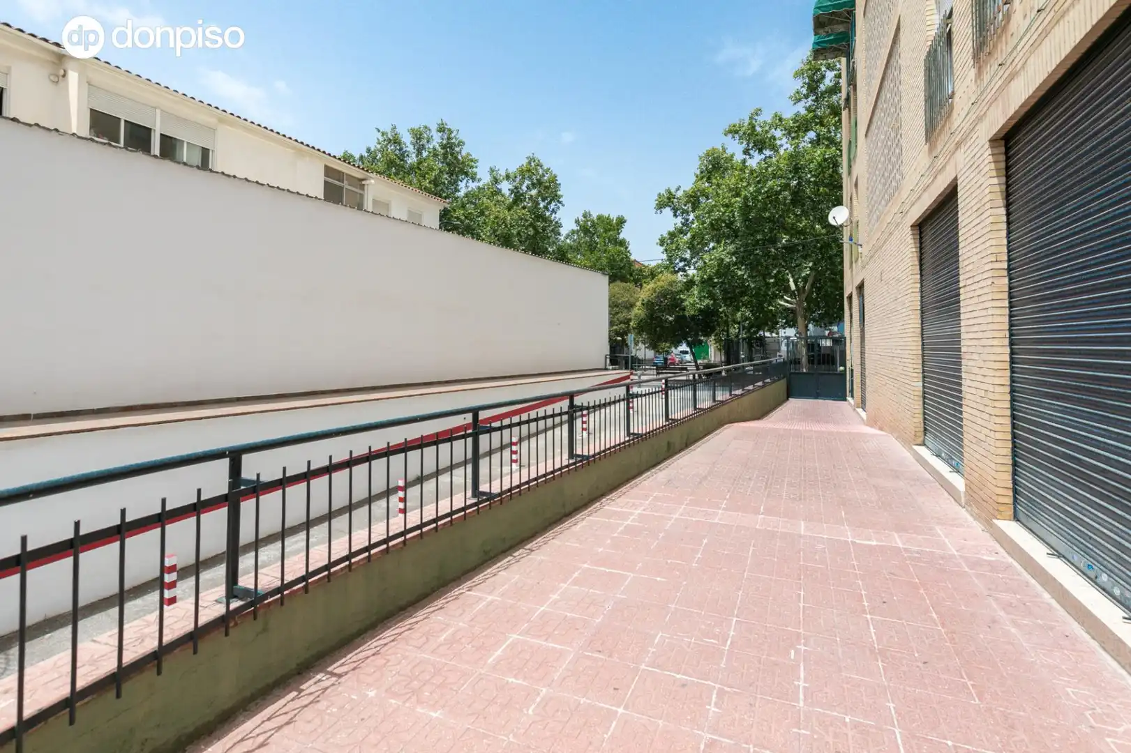 Außenansicht von Wohnung zum Verkauf in Granada mit Heizung