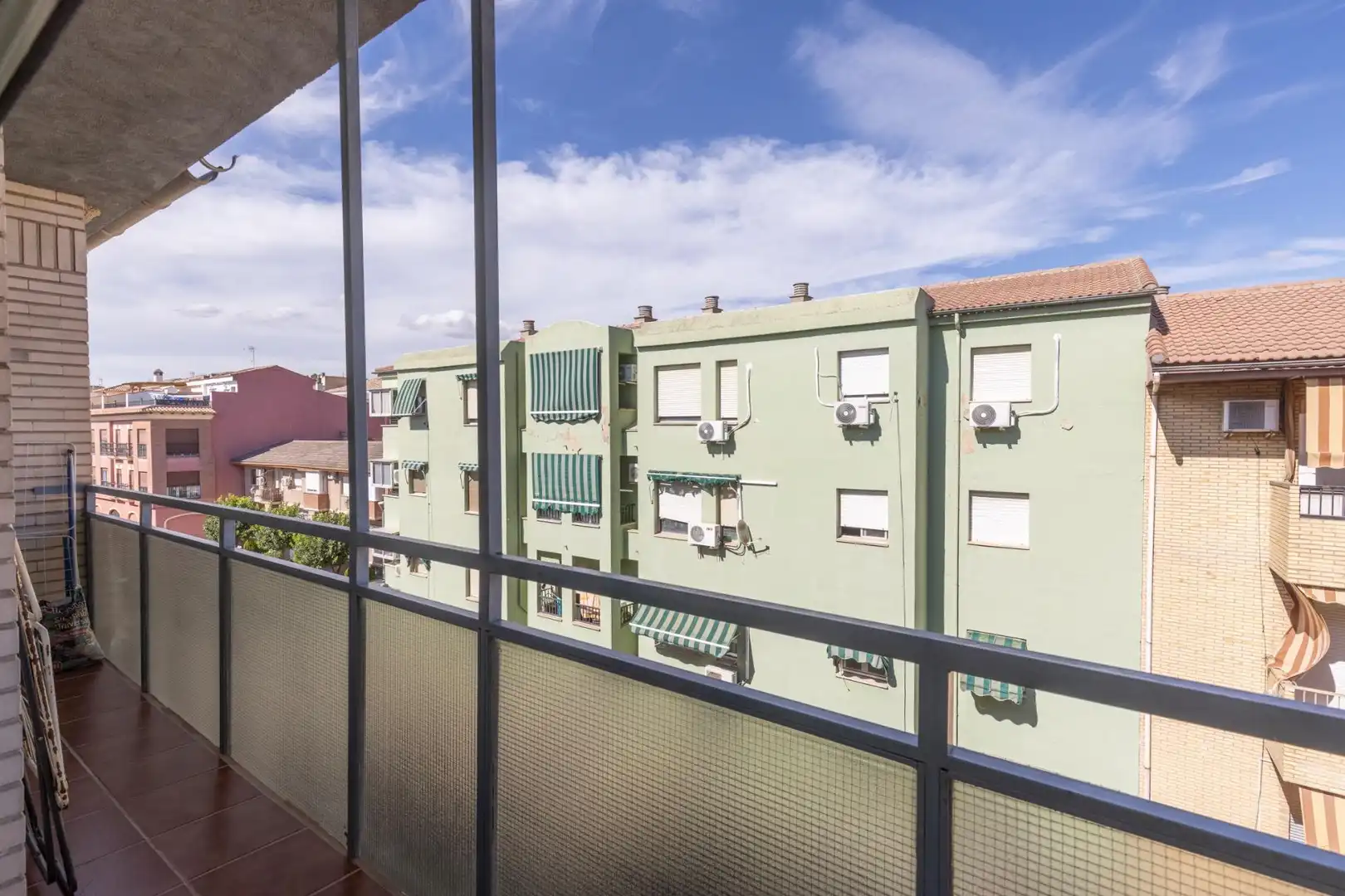 Appartamento con terrazza in vendita a Peligros, imagen 7