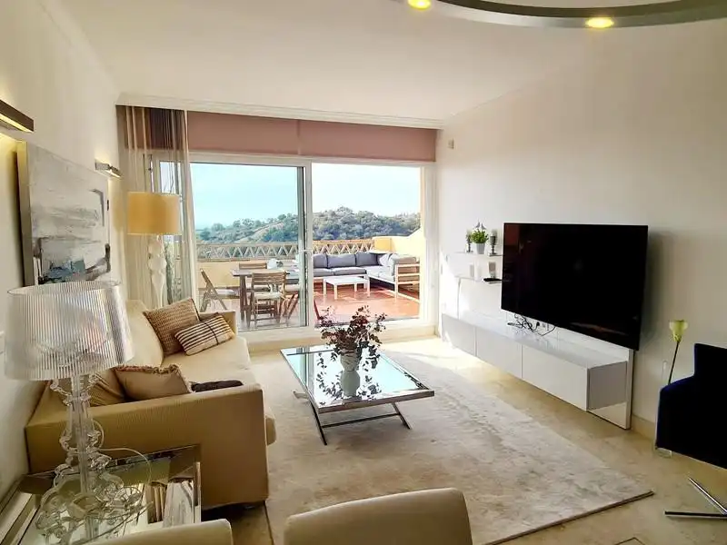 Apartamento con balcón en alquiler en Elviria - Cabopino, imagen 8