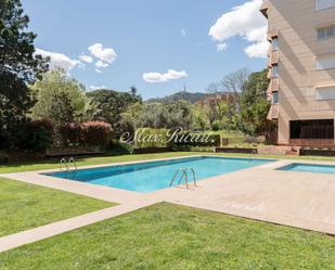 Swimming pool of Attic to rent in  Barcelona Capital  with Air Conditioner, Heating and Terrace