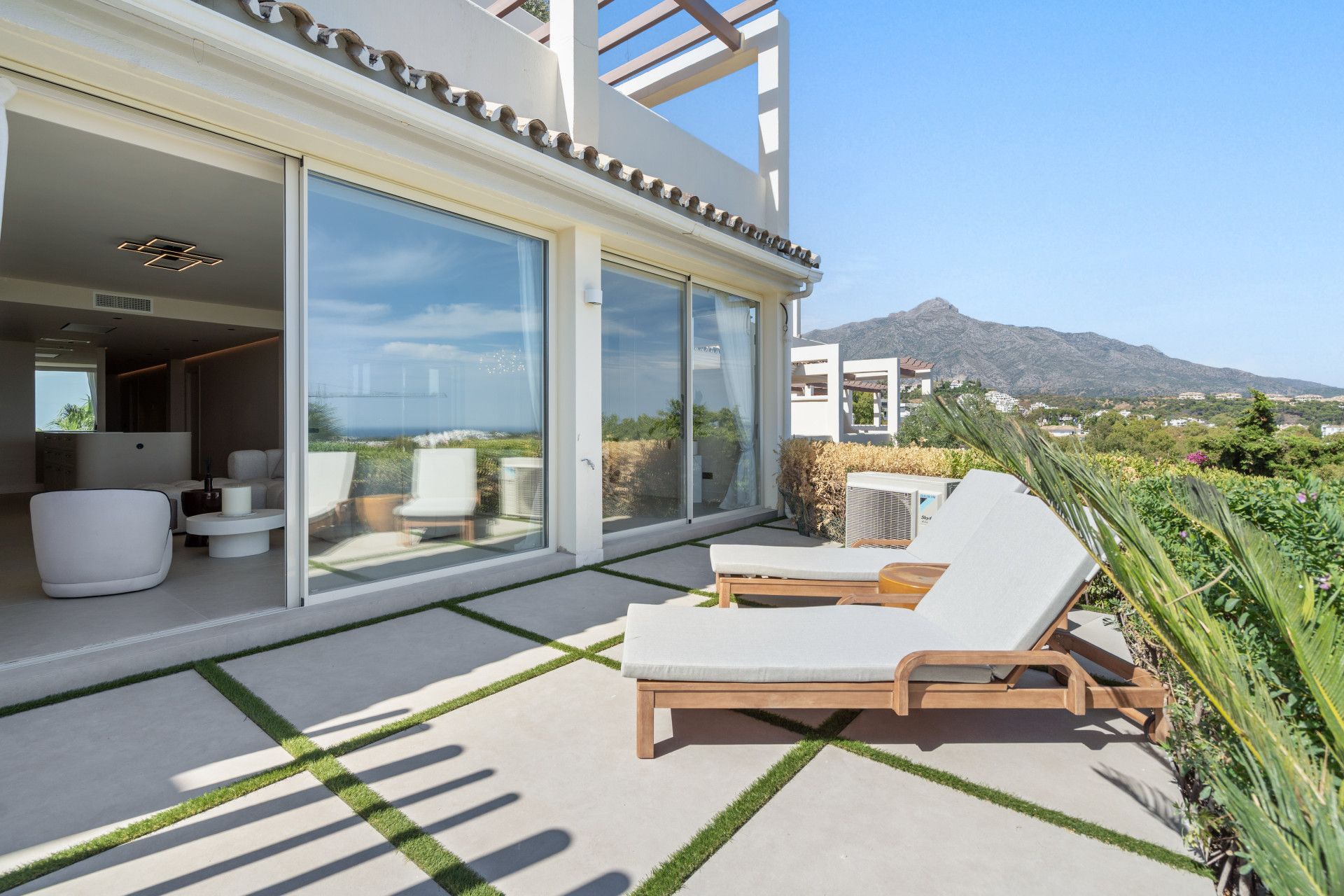 Terrace of Planta baja for sale in Marbella  with Air Conditioner, Private garden and Terrace