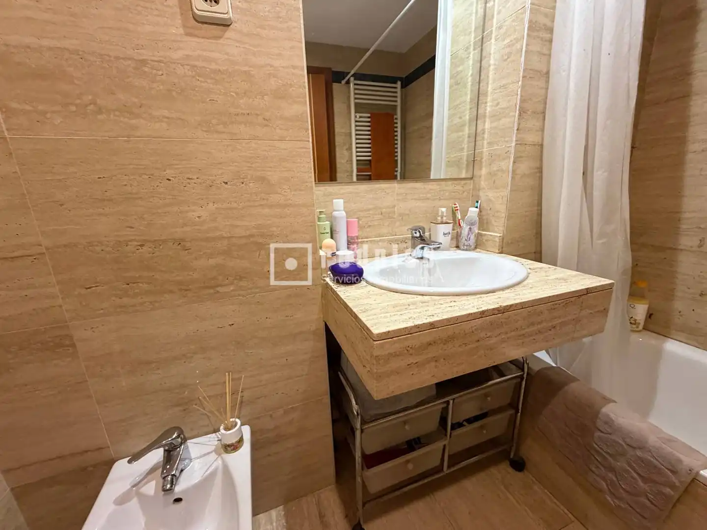 Bathroom of Flat for sale in Madrid  with Air Conditioner, Heating and Private garden