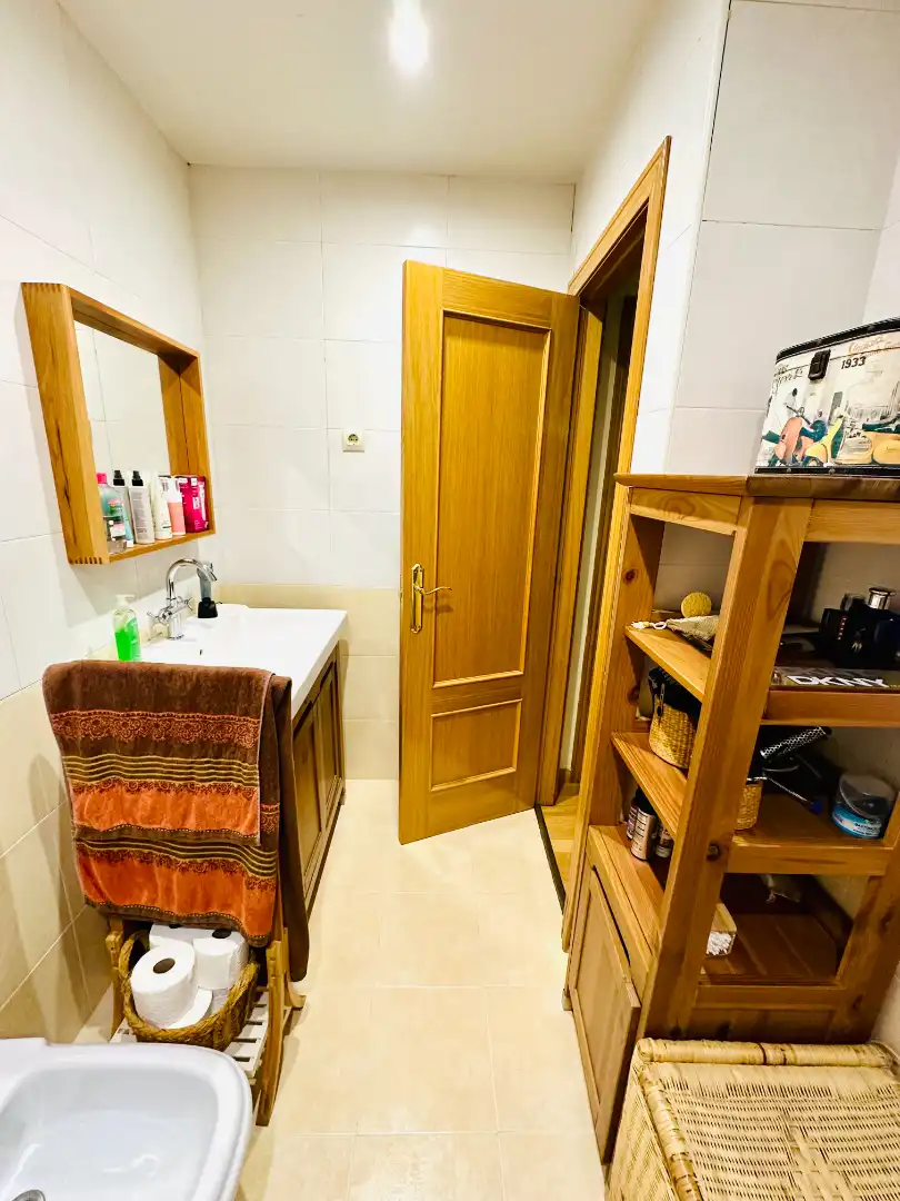Baño de Casa adosada en venta en Parla con Aire acondicionado, Calefacción y Jardín privado