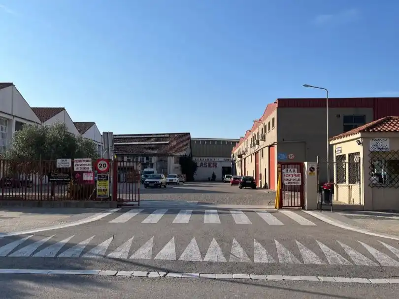 Industriegebäude zur Miete in d'Anselm Clavé 17, imagen 2