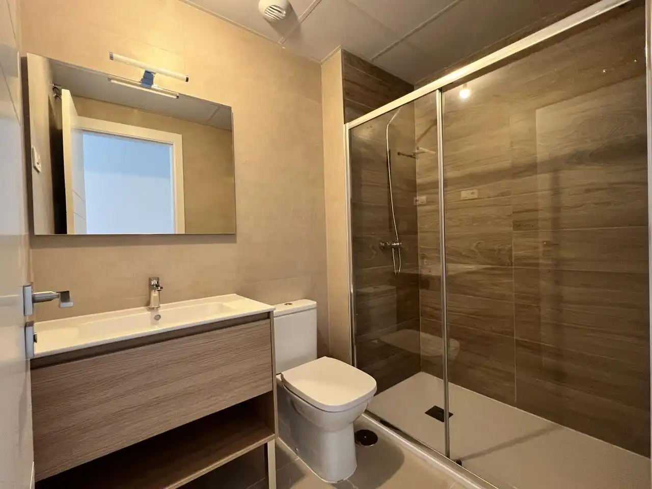 Bathroom of Ground floor for rent in Mijas  with Terrace and Community pool