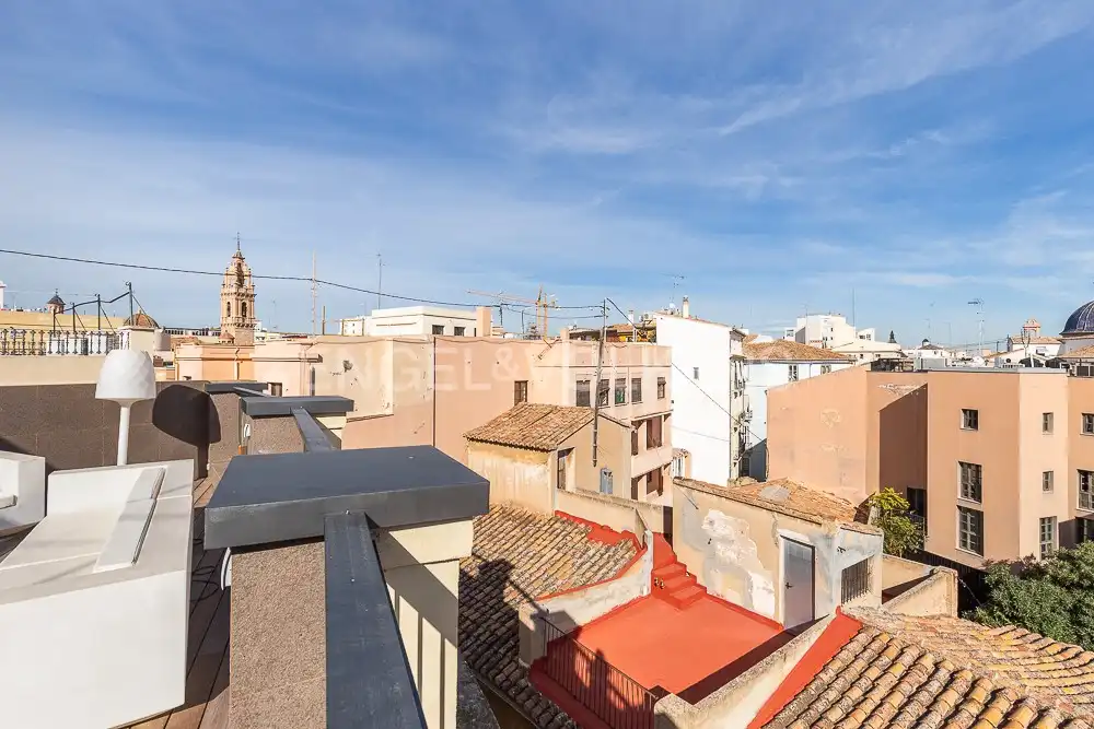 Vista exterior de Àtic en venda en Valencia amb Aire condicionat, Calefacció i Terrassa