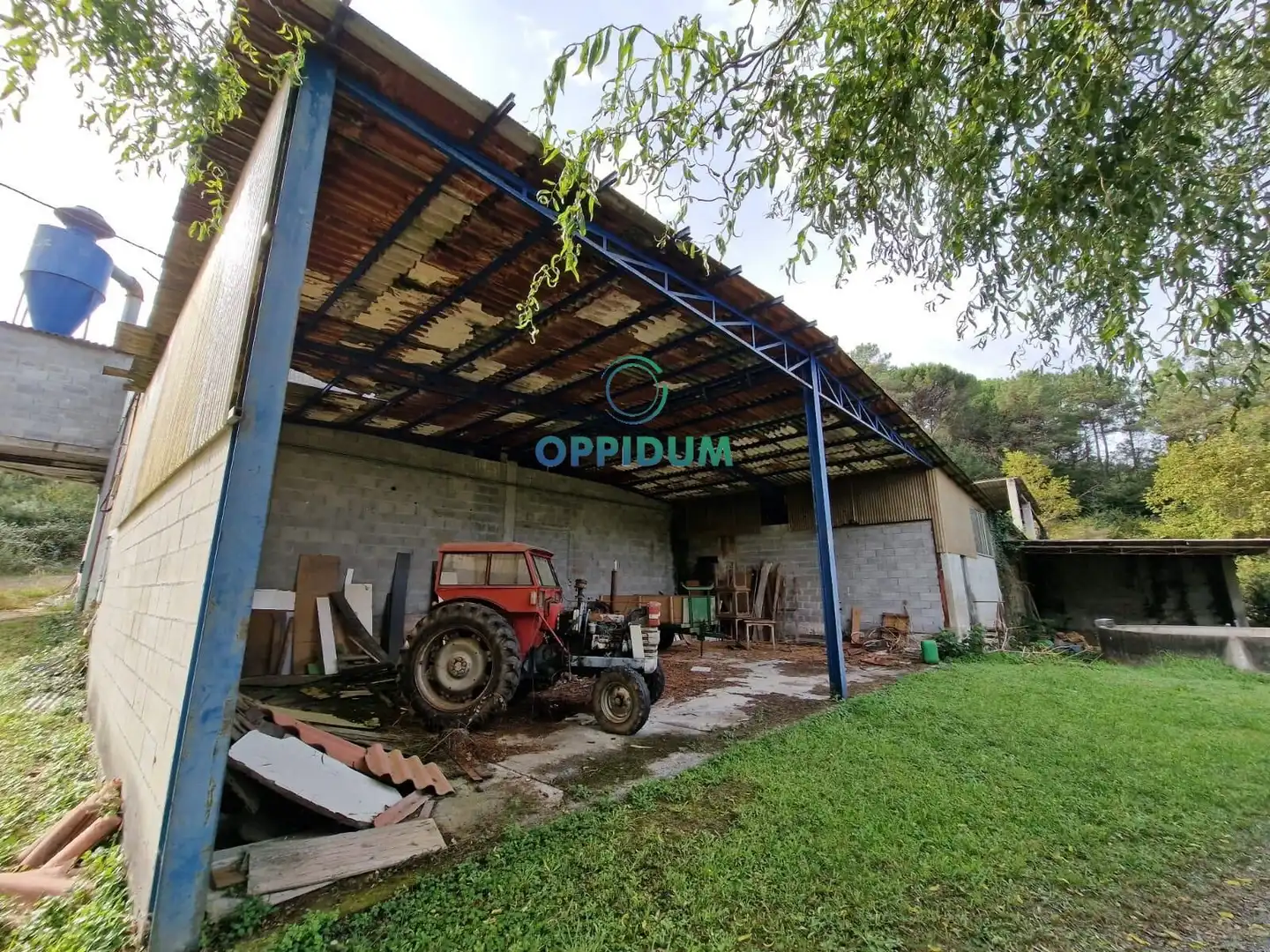 Exterior view of Industrial buildings for sale in Touro