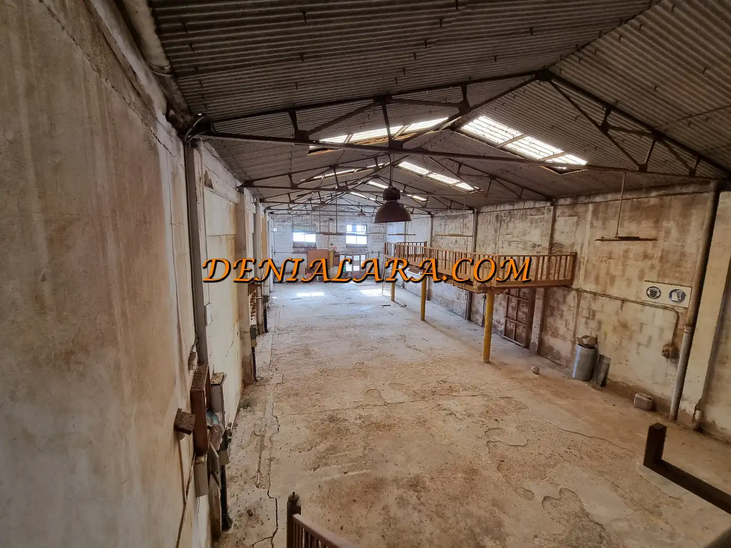 Industrial buildings for sale in Dénia