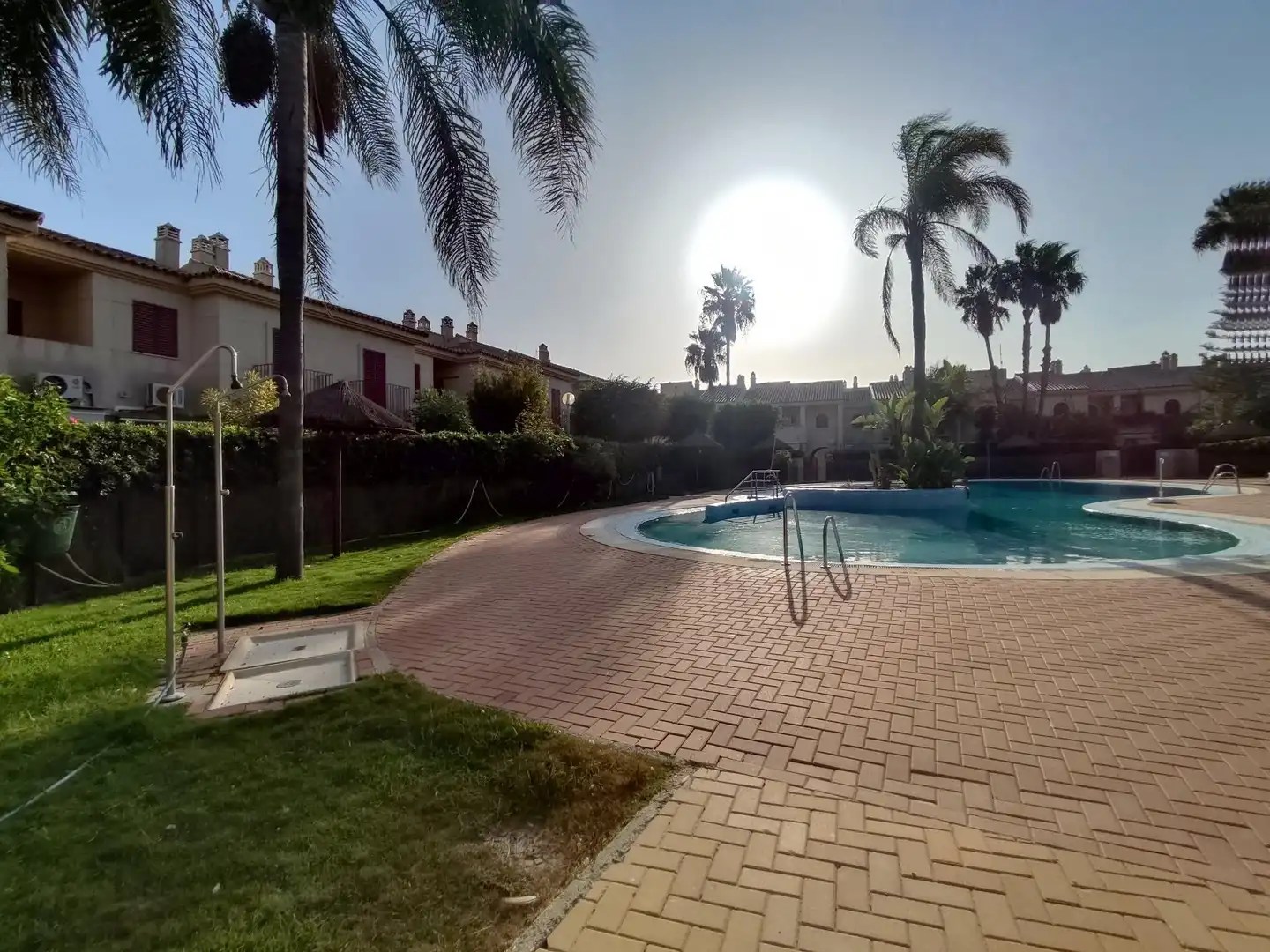 Piscina de Apartamento de alquiler en Rota con Jardín privado, Terraza y Amueblado