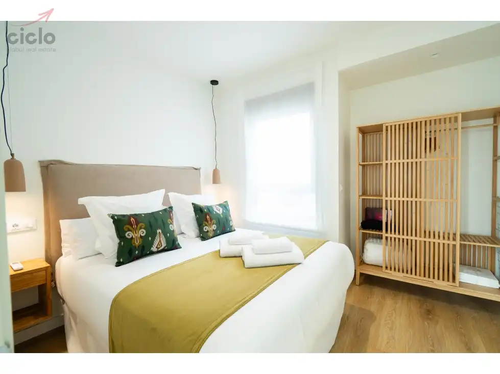 Bedroom of Flat for sale in Sevilla  with Terrace, Swimming Pool and Furnished