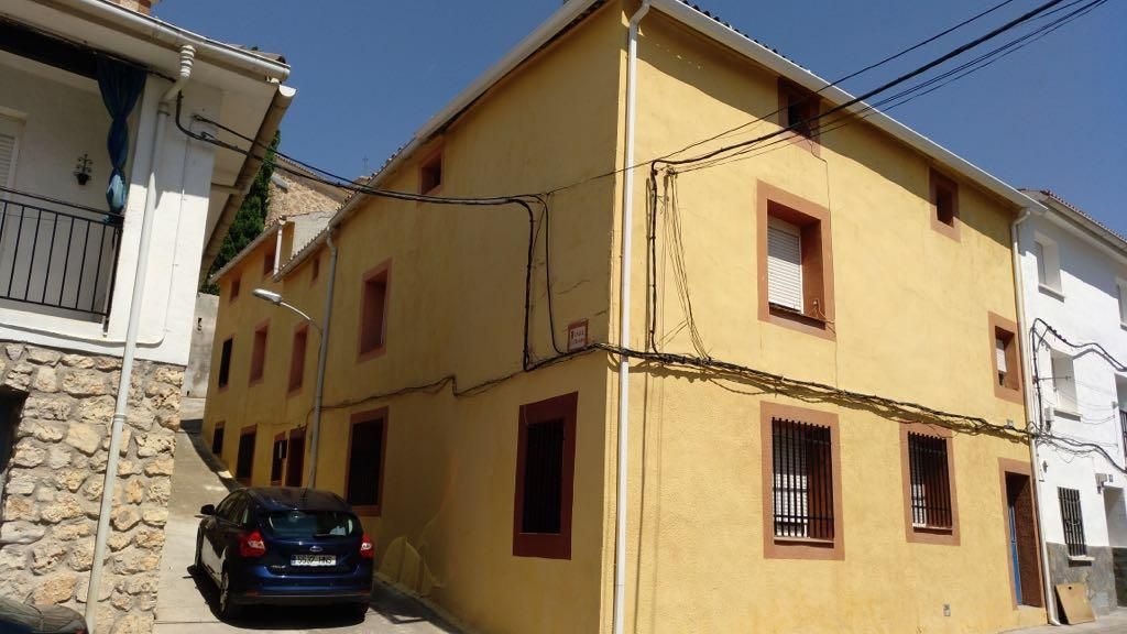 Vista exterior de Casa o xalet en venda en Illana amb Traster i Moblat
