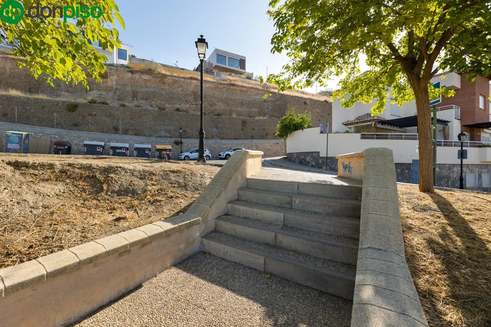 Außenansicht von Residential zum Verkauf in Granada