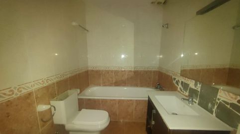 Casa con garaje en una zona tranquila y bien comunicada, immagine 5