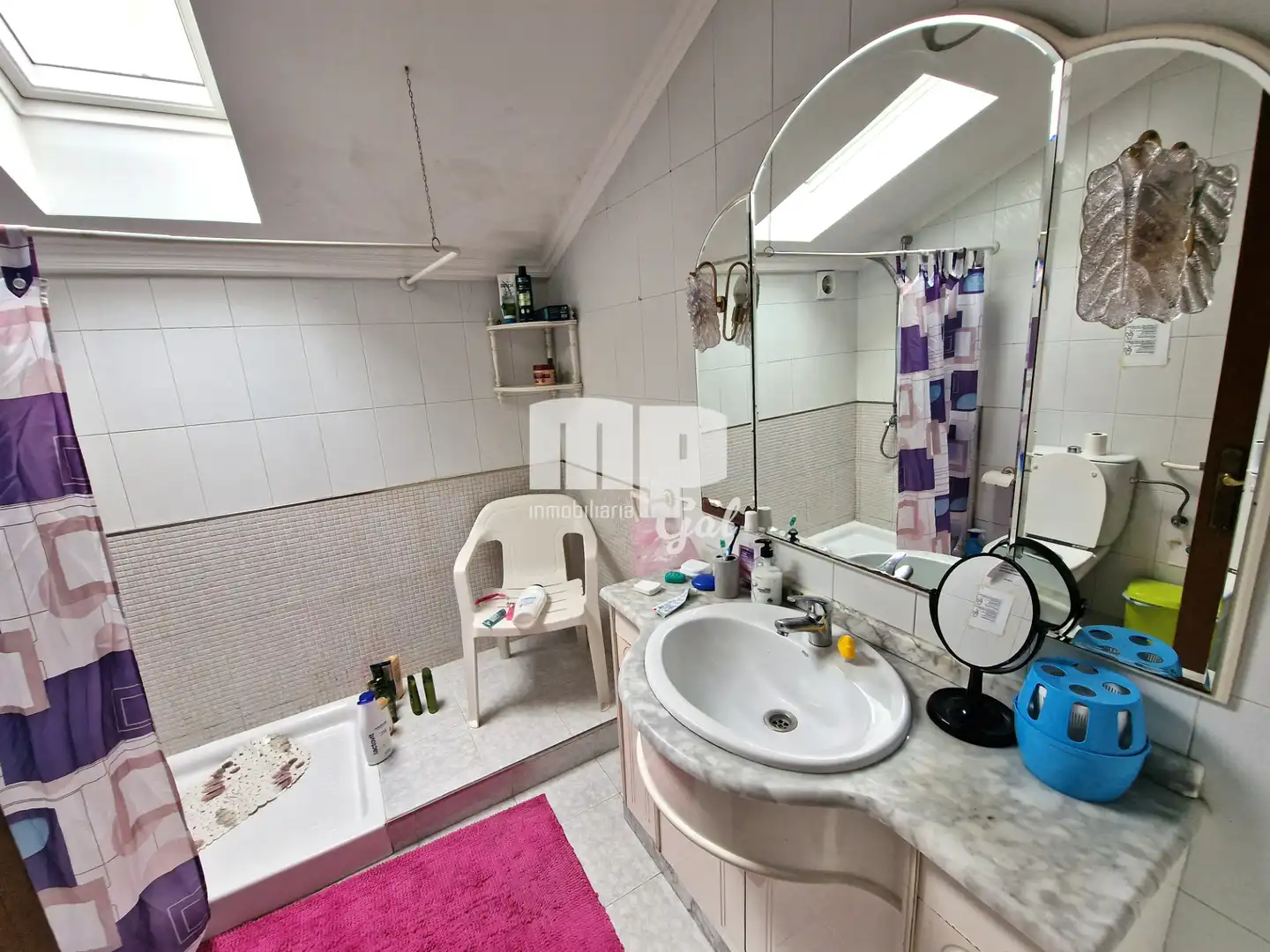 Badezimmer von Gebäude zum Verkauf in Vigo 